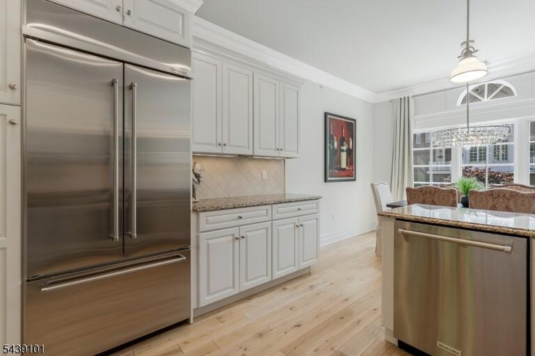 Property listing MLS 4033967 photo 4