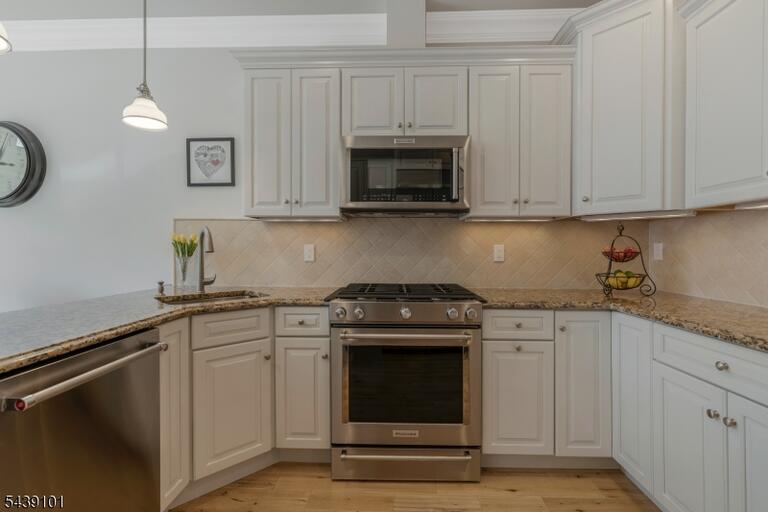 Property listing MLS 4033967 photo 5