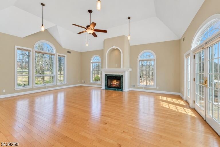 Property listing MLS 4034015 photo 14