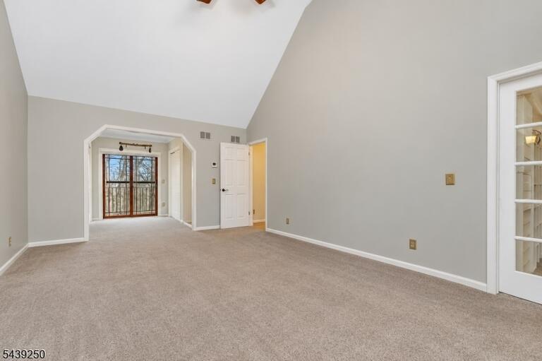 Property listing MLS 4034015 photo 21
