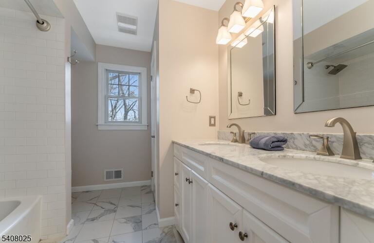 Property listing MLS 4034015 photo 27