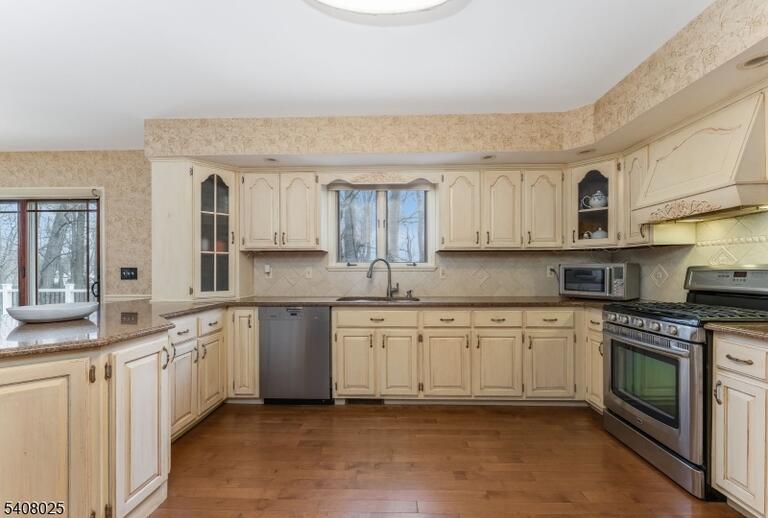 Property listing MLS 4034015 photo 9