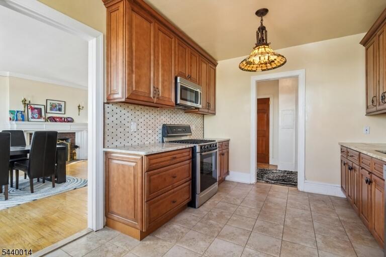 Property listing MLS 4034622 photo 9
