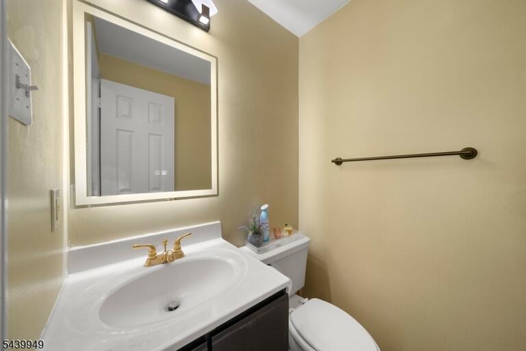 Property listing MLS 4034700 photo 12