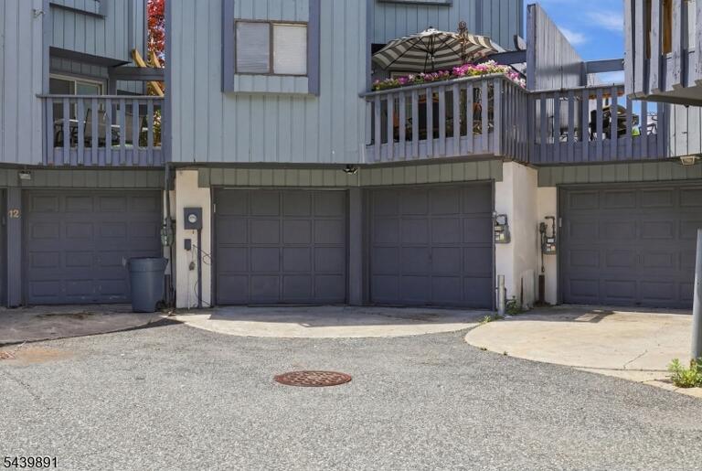 Property listing MLS 4034929 photo 43