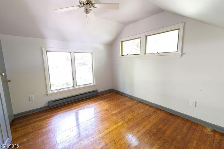 Property listing MLS 4035025 photo 17