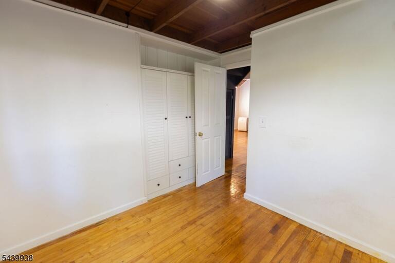 Property listing MLS 4035025 photo 9