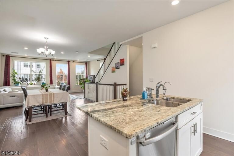 Property listing MLS 4035329 photo 14