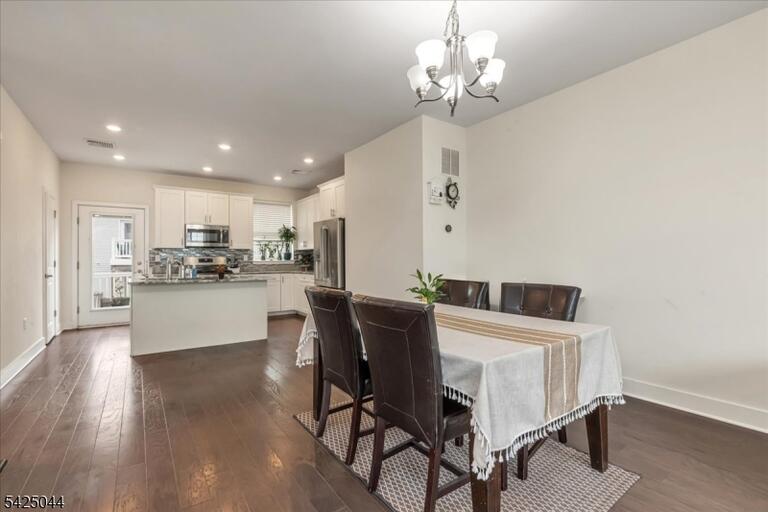 Property listing MLS 4035329 photo 16