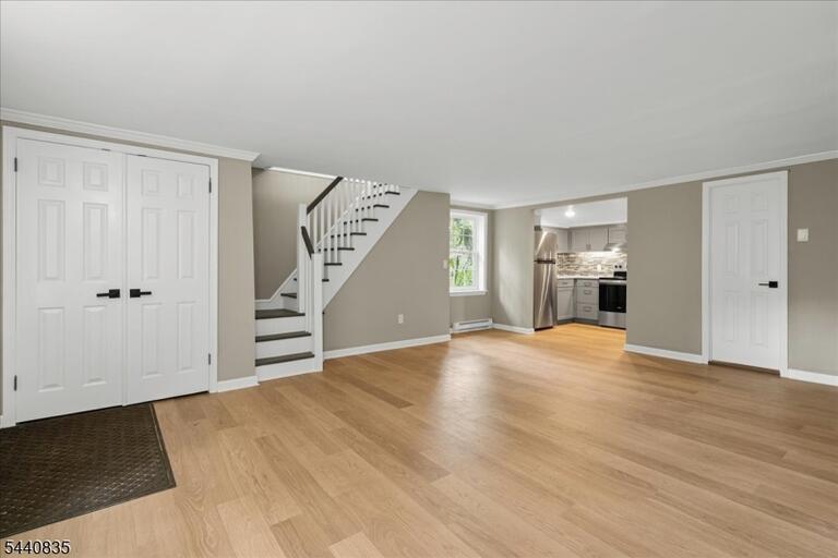 Property listing MLS 4035362 photo 6