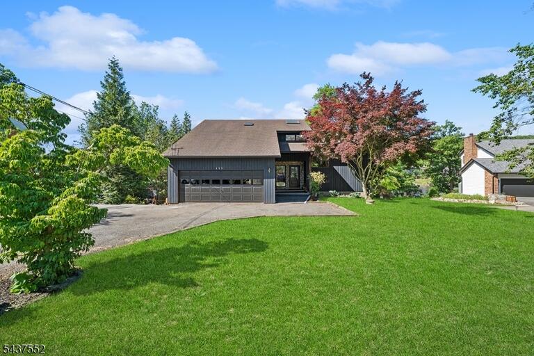 Property listing MLS 4035594 photo 1
