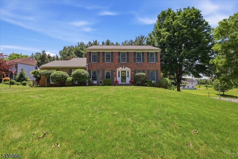 Property listing MLS 4035828 photo 3