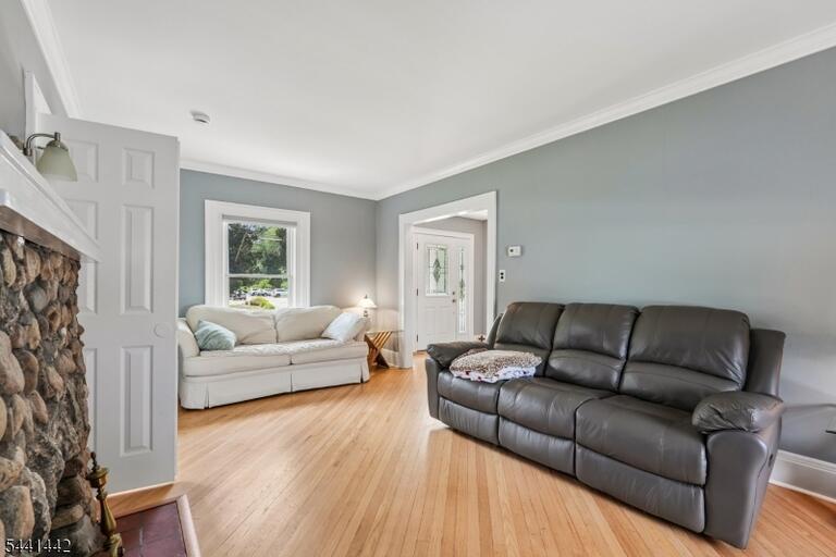 Property listing MLS 4036041 photo 8