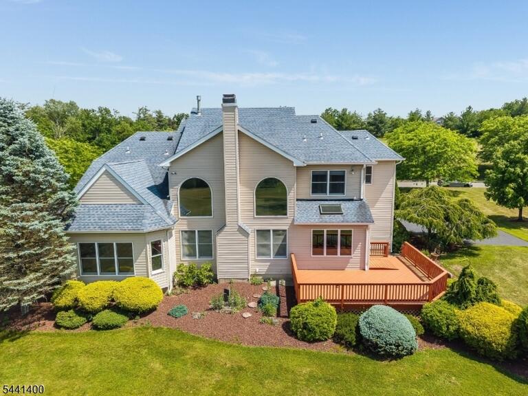 Property listing MLS 4036207 photo 2