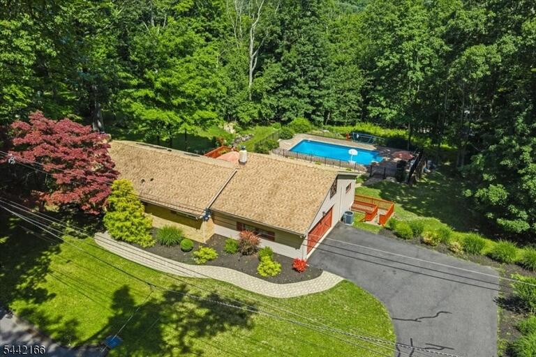 Property listing MLS 4036606 photo 35