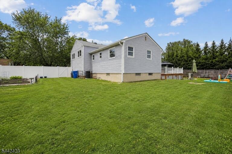 Property listing MLS 4036851 photo 2