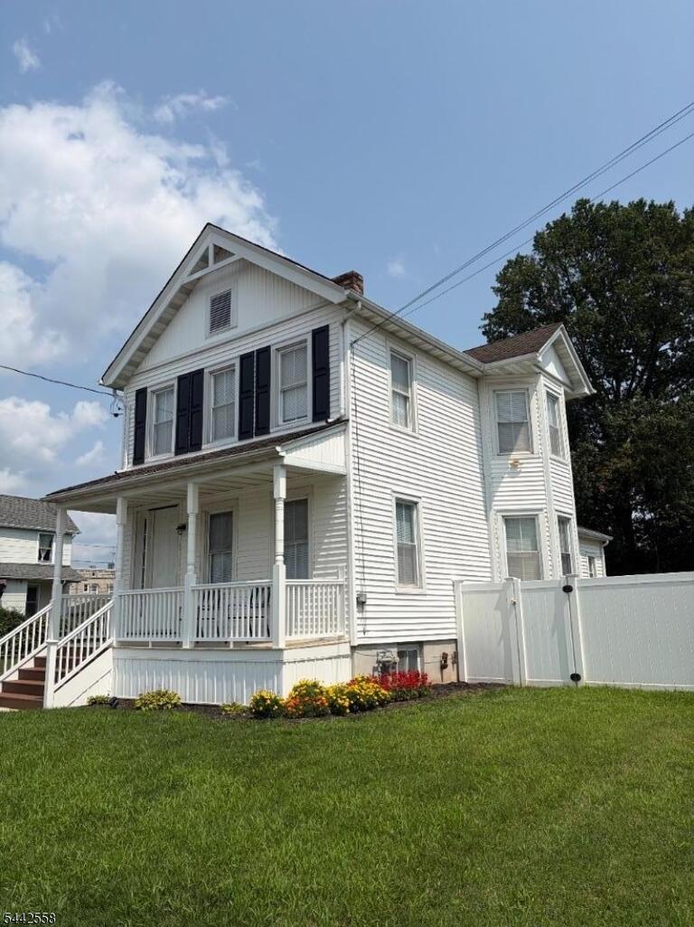 Property listing MLS 4037021 photo 1