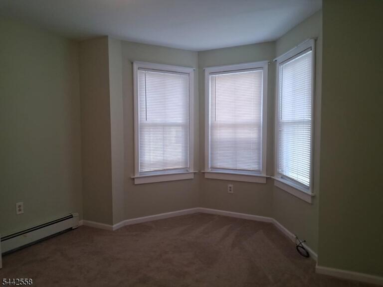 Property listing MLS 4037021 photo 16