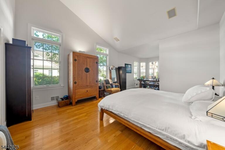 Property listing MLS 4037126 photo 13