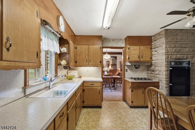 Property listing MLS 4037197 photo 17