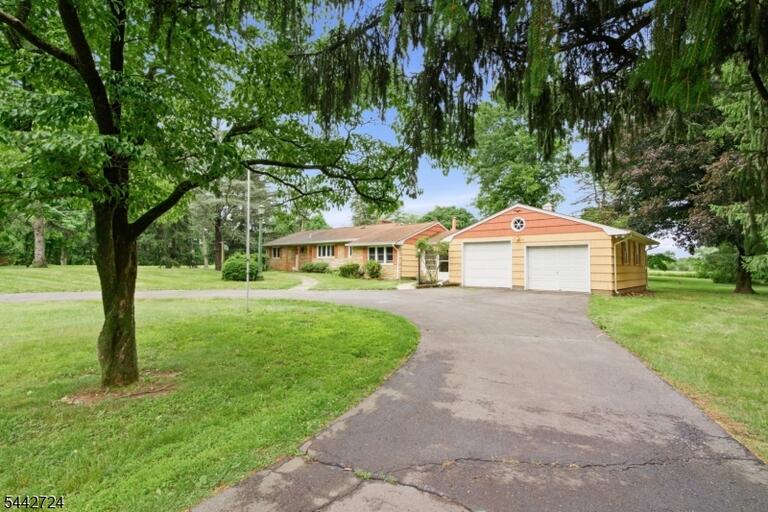 Property listing MLS 4037197 photo 22