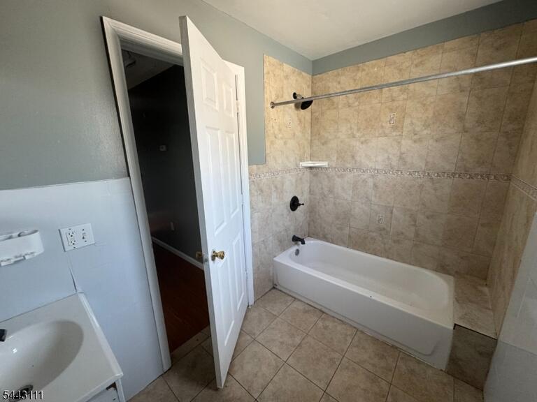 Property listing MLS 4037544 photo 10