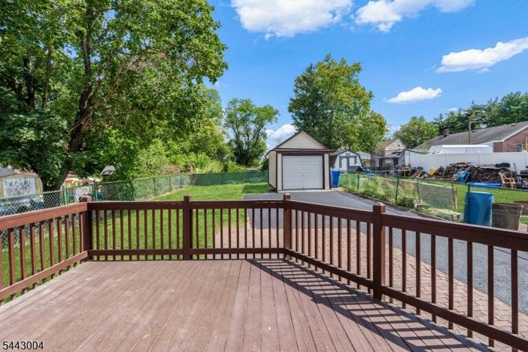 Property listing MLS 4037590 photo 17
