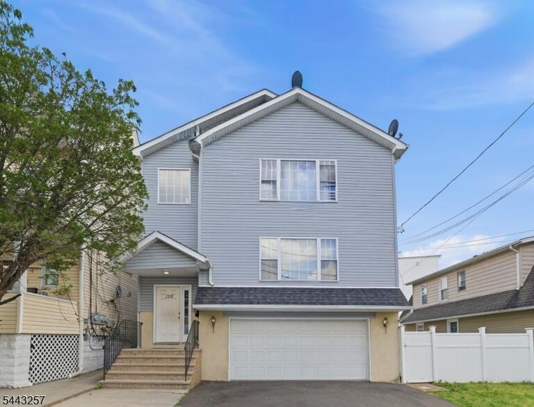 Property listing MLS 4037616 photo 1