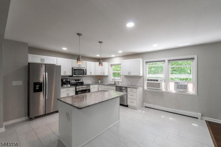 Property listing MLS 4037647 photo 13