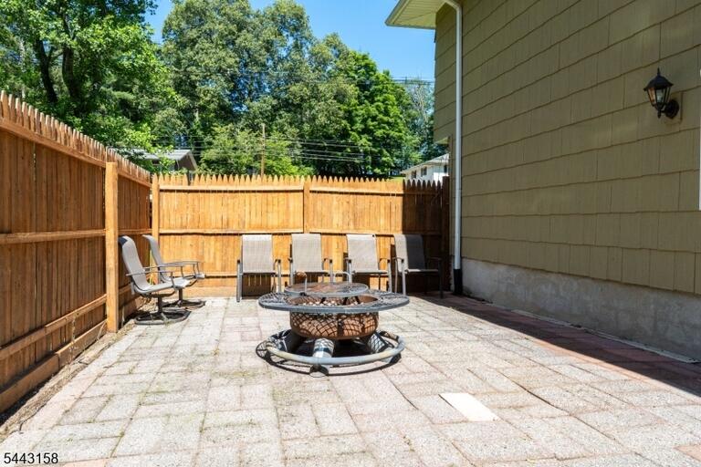 Property listing MLS 4037647 photo 9