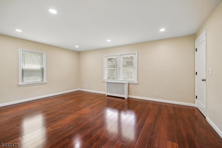 Property listing MLS 4037787 photo 2