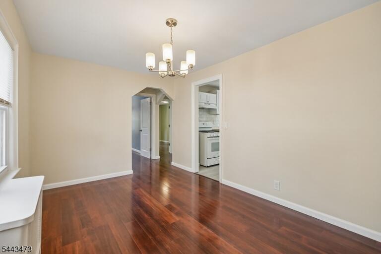 Property listing MLS 4037787 photo 7