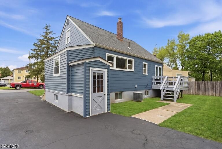 Property listing MLS 4037792 photo 19