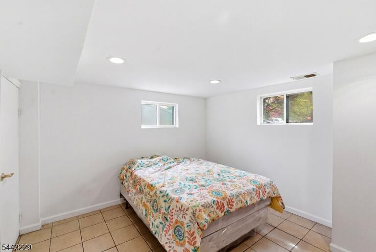 Property listing MLS 4037792 photo 26