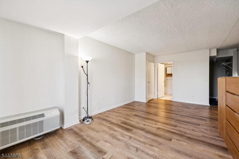 Property listing MLS 4037944 photo 17
