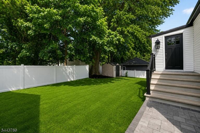 Property listing MLS 4038074 photo 46