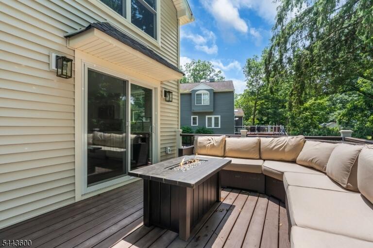 Property listing MLS 4038122 photo 22