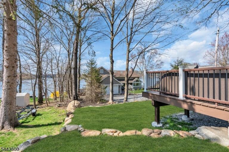 Property listing MLS 4038122 photo 26