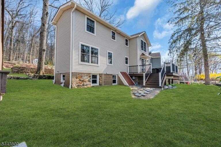 Property listing MLS 4038122 photo 27