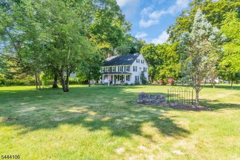 Property listing MLS 4038327 photo 5