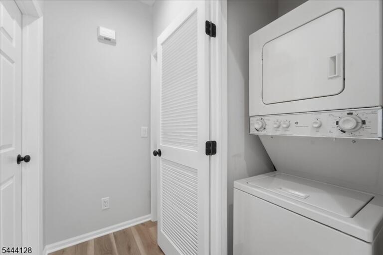 Property listing MLS 4038346 photo 13