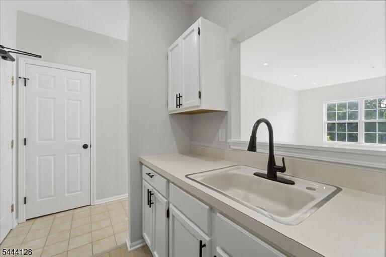 Property listing MLS 4038346 photo 6