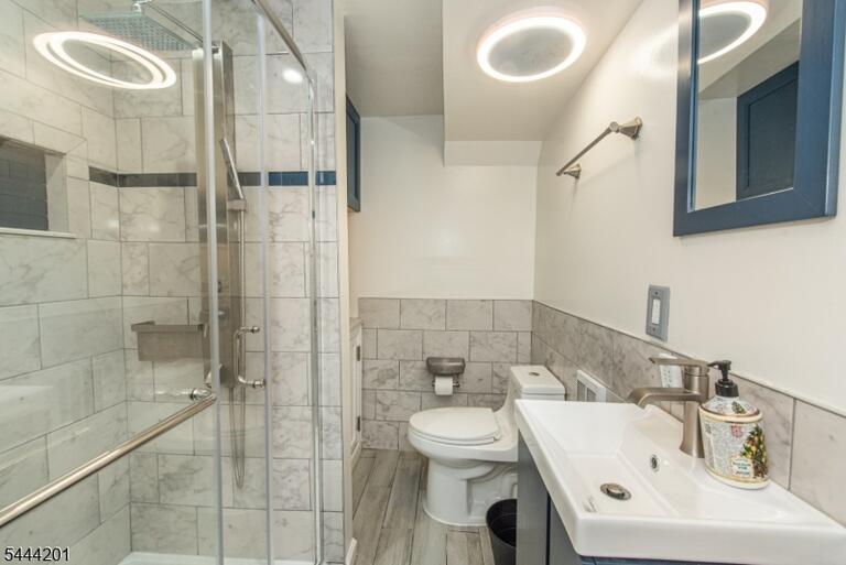 Property listing MLS 4038420 photo 18