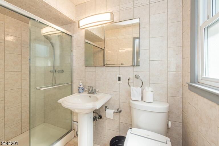 Property listing MLS 4038420 photo 9