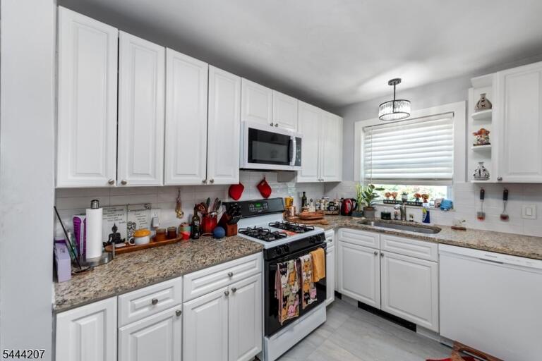 Property listing MLS 4038426 photo 19