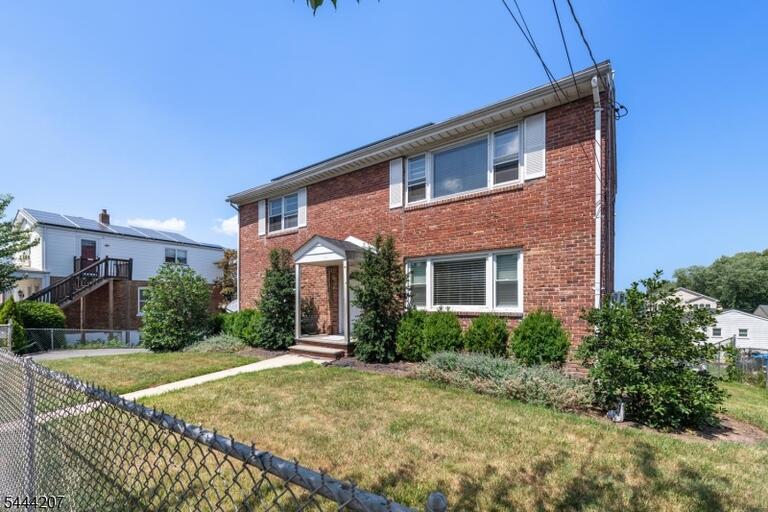 Property listing MLS 4038426 photo 3