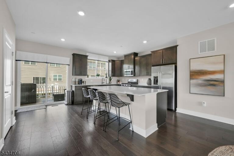 Property listing MLS 4038576 photo 3