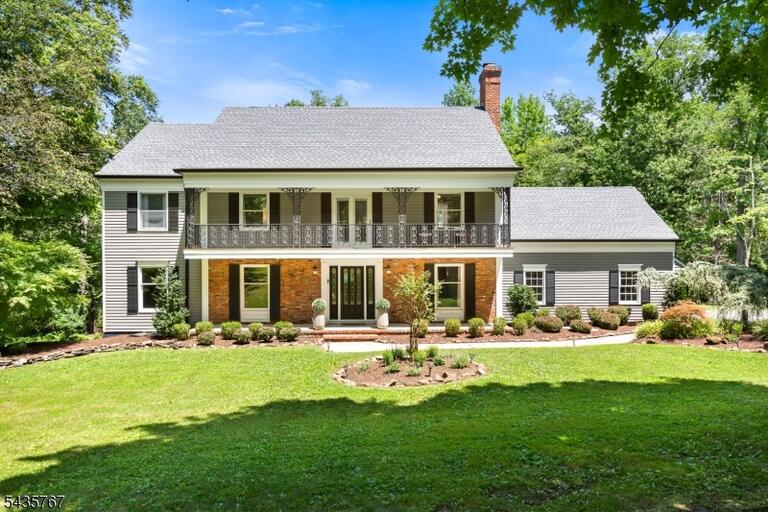 Property listing MLS 4038611 photo 1