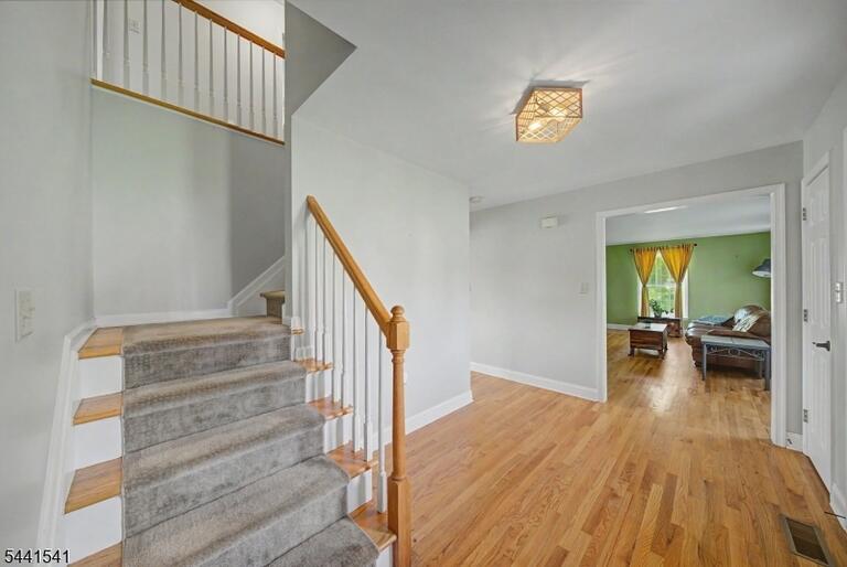 Property listing MLS 4038687 photo 10