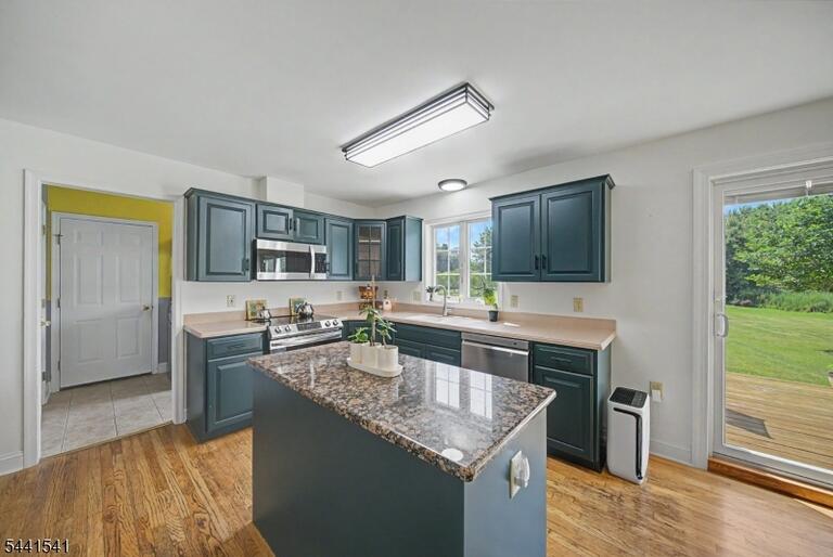 Property listing MLS 4038687 photo 12